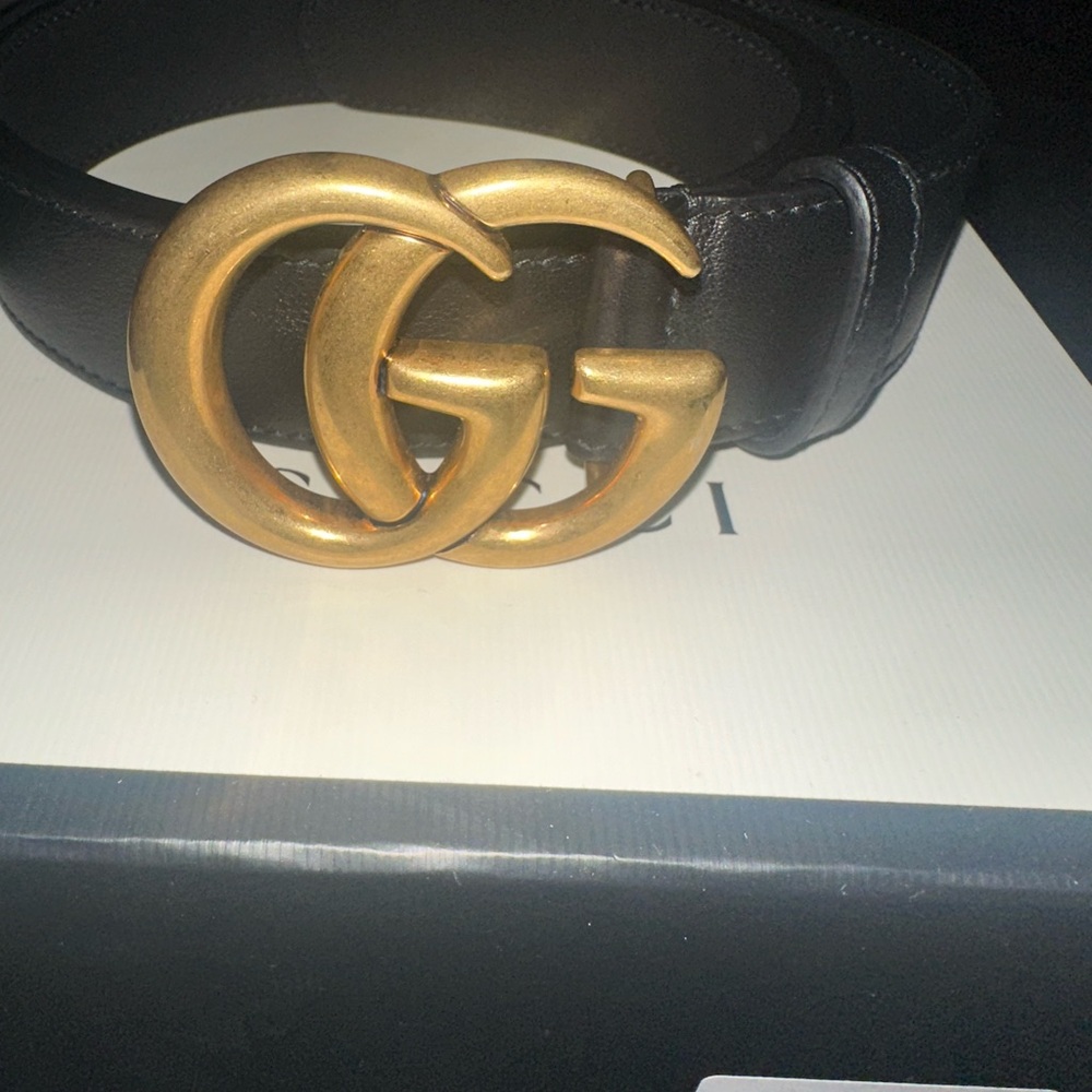Gucci Belt with Black Leather and Gold GG Buckle
